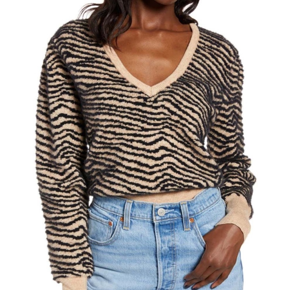 (NWT) ASTR Taupe Tiger Stripe V-neck Sweater